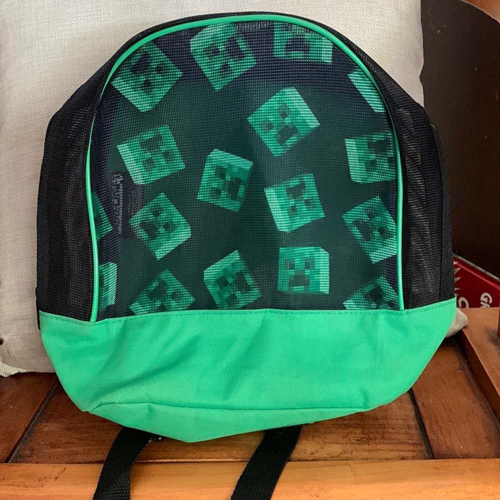 bnwot Minecraft small (lunch) backpack